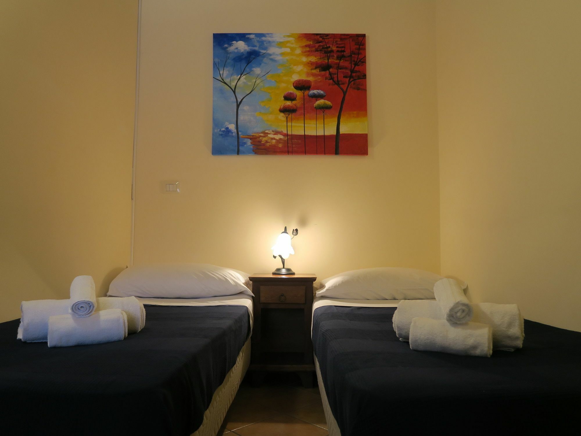 Cortile Dei Sogni Apartment คาตาเนีย ภายนอก รูปภาพ