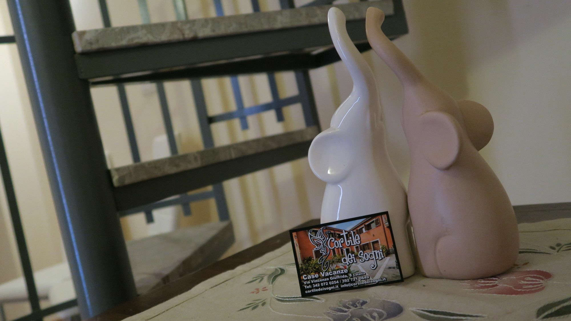 Cortile Dei Sogni Apartment คาตาเนีย ภายนอก รูปภาพ